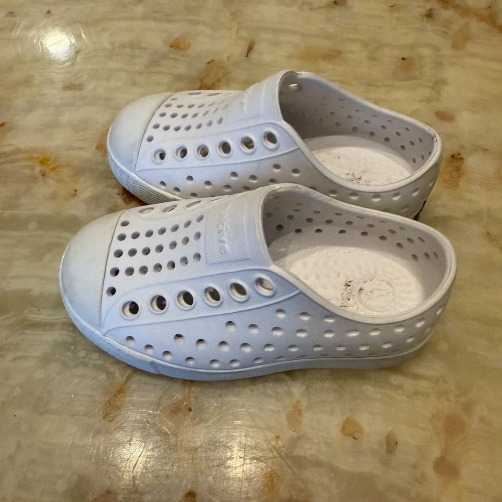 Native Kids Slip-On Shoes White Jefferson Circle Lightweight EVA Size C5